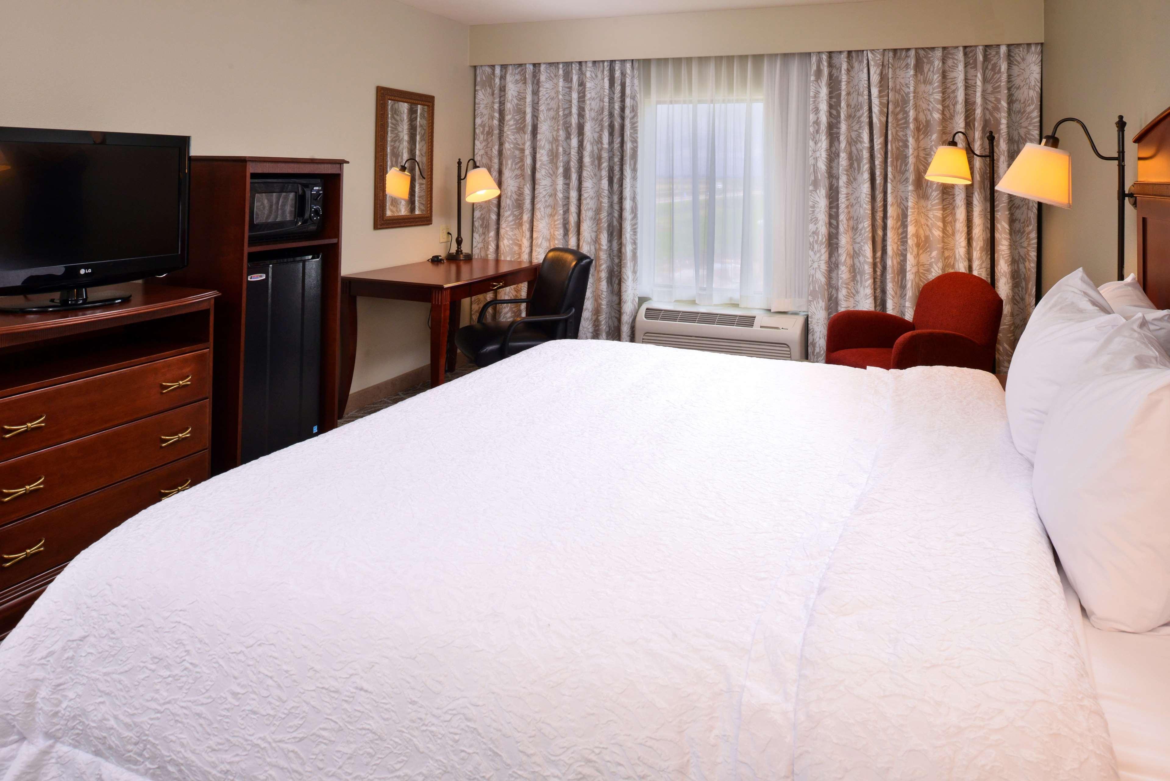 Hampton Inn By Hilton Litchfield Экстерьер фото