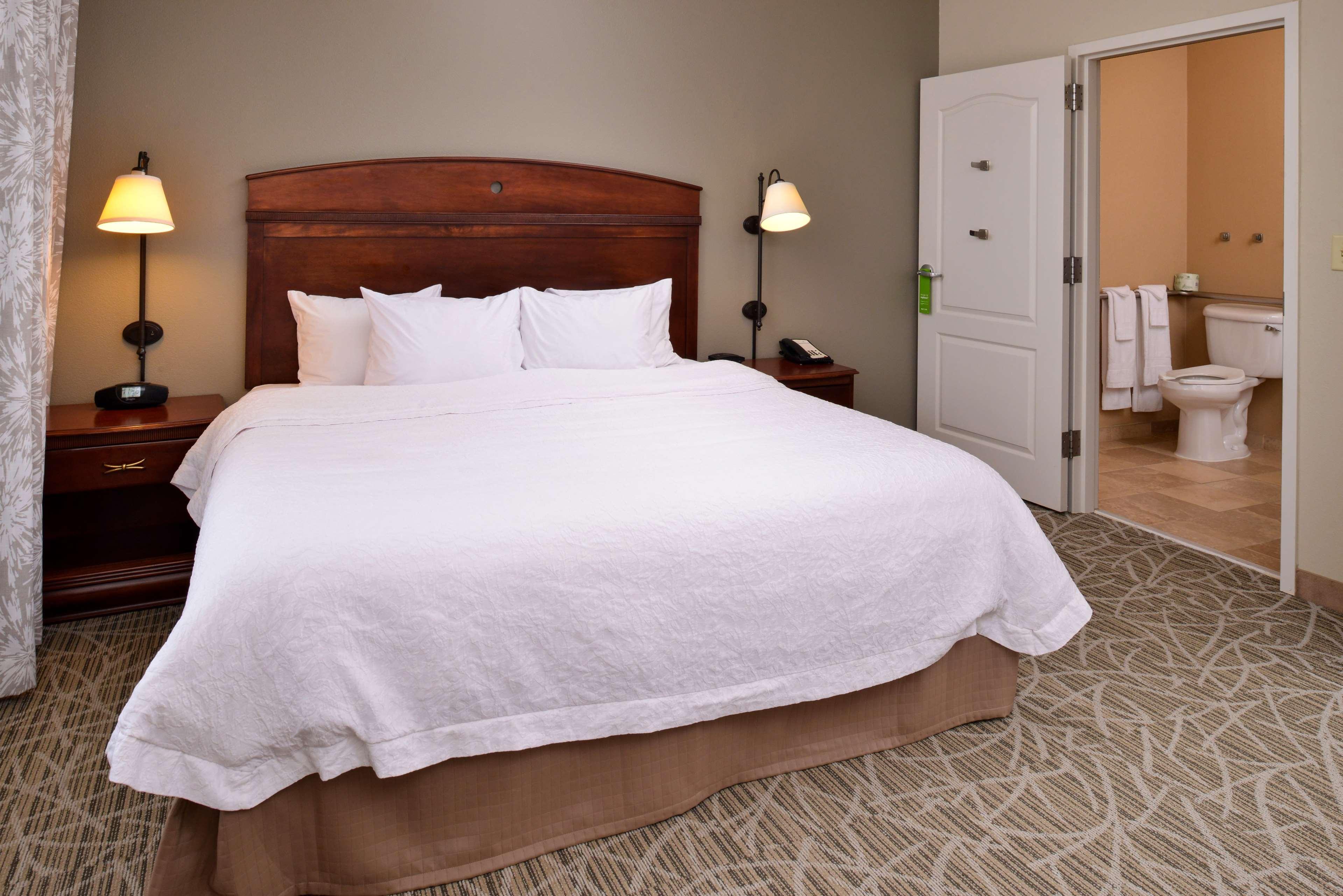 Hampton Inn By Hilton Litchfield Экстерьер фото