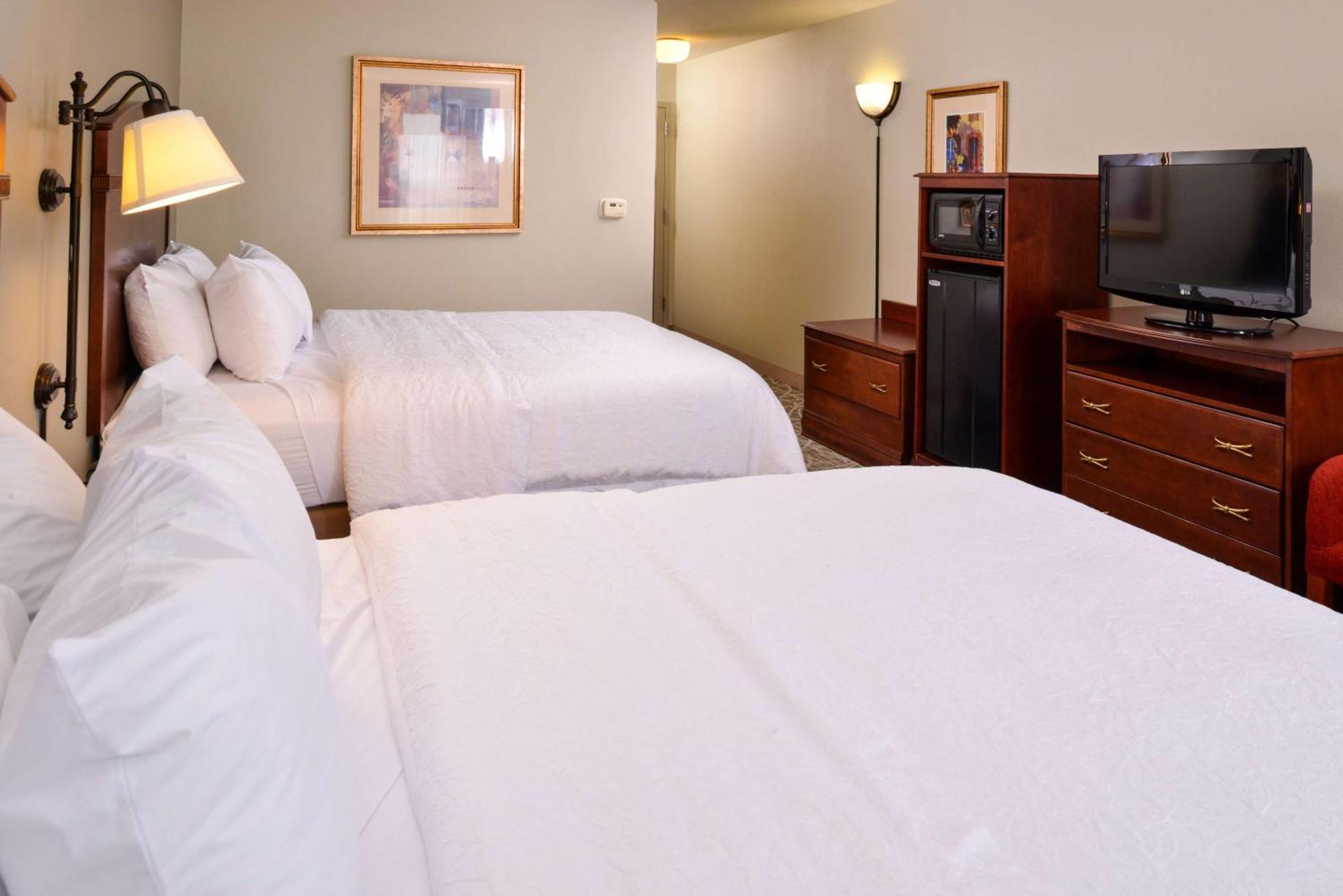 Hampton Inn By Hilton Litchfield Экстерьер фото