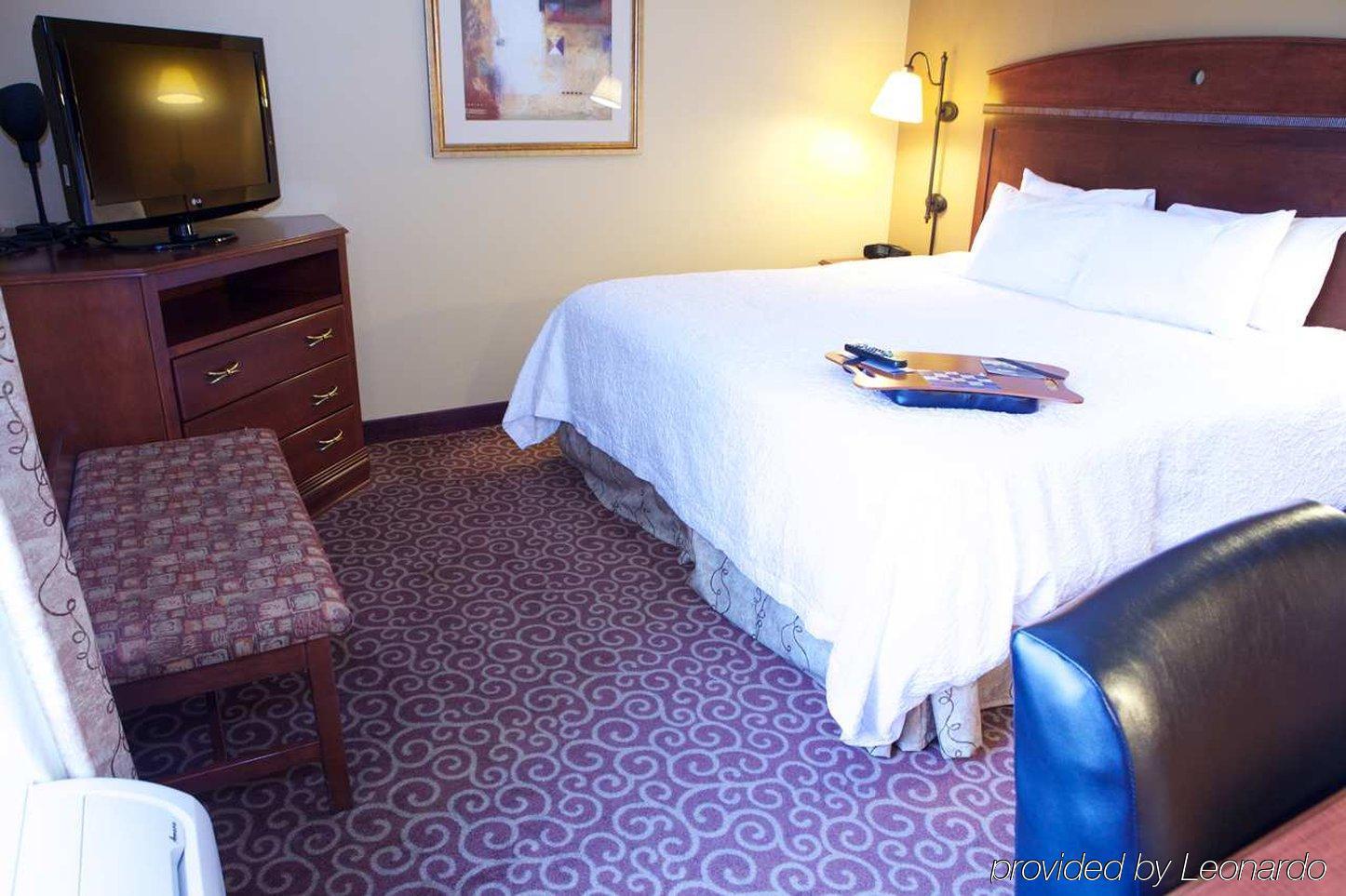 Hampton Inn By Hilton Litchfield Экстерьер фото